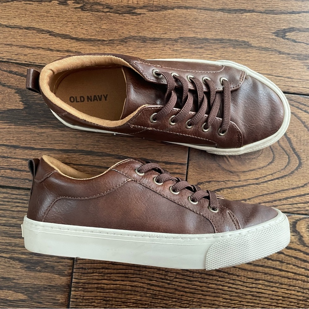 Old Navy Boys Brown Leather Sneakers